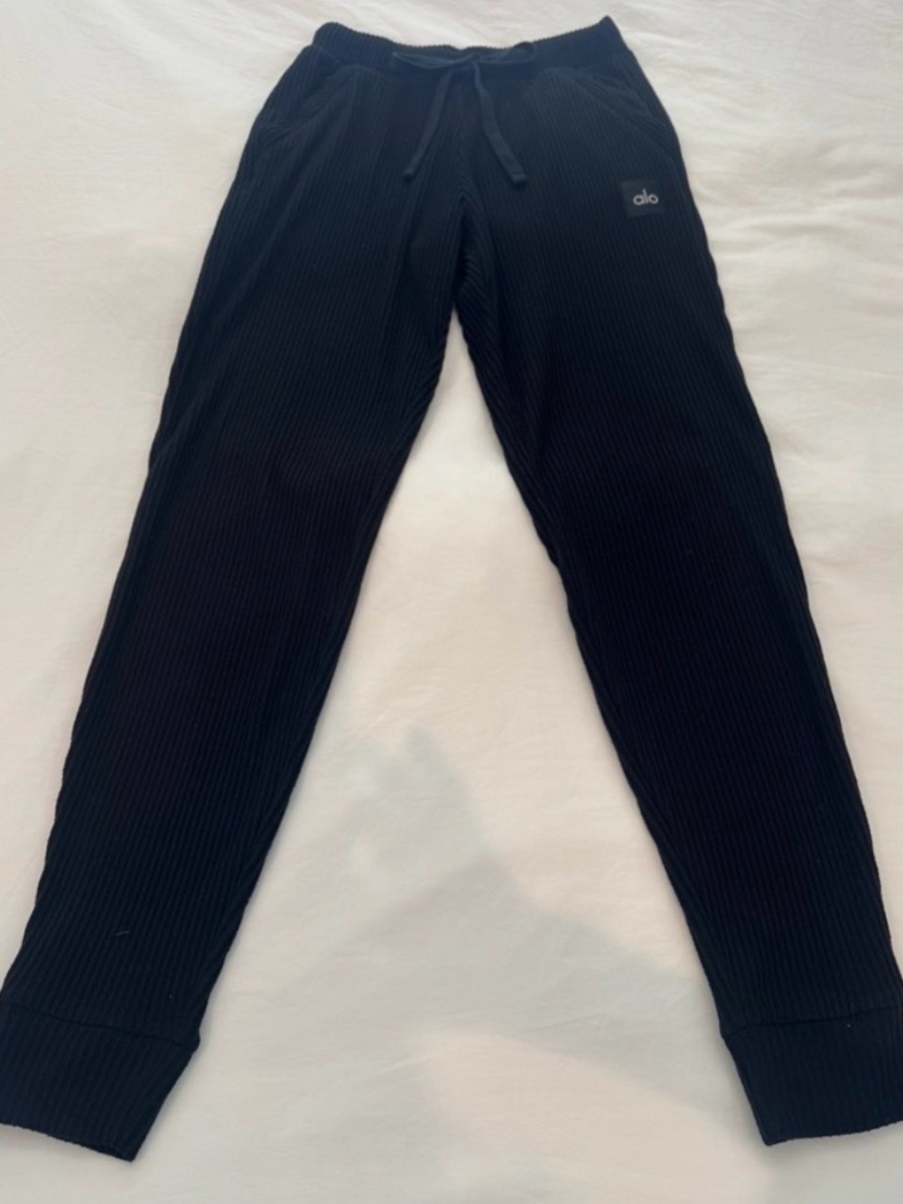 Alo Muse Ribbed Knit Black Hoodie & Jogger Set - Picture 5 of 6
